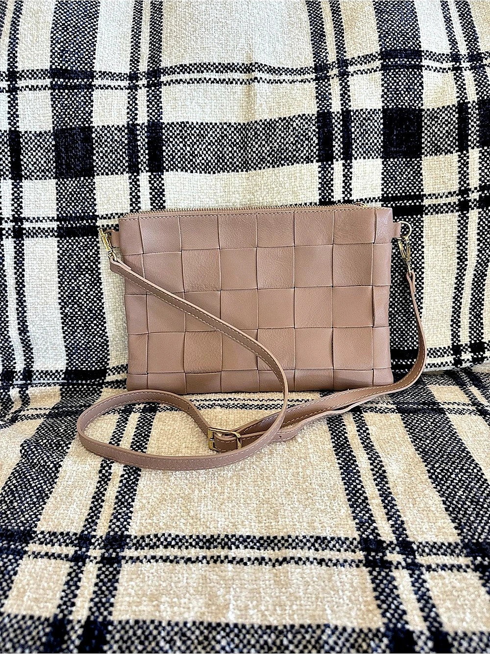 Anna Paola Woven Crossbody in Dusty Mauve/Taupe